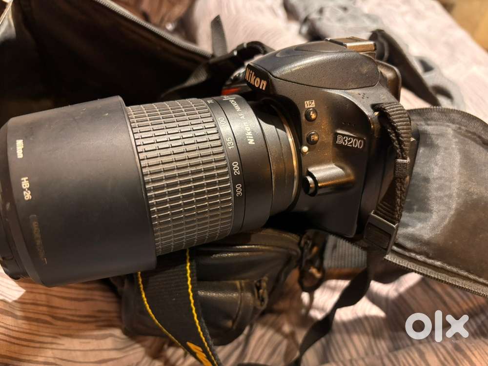 NIKON DSLR D3200