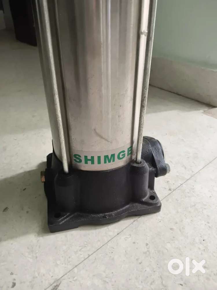 Vertical water pump