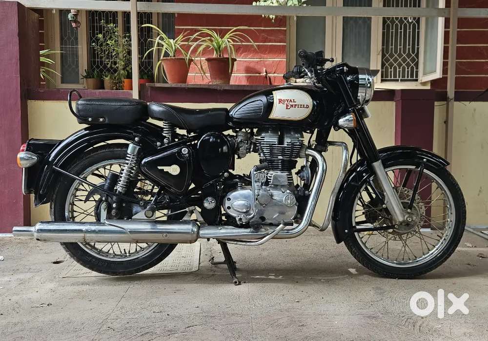 Royal Enfield Classic 350 Black