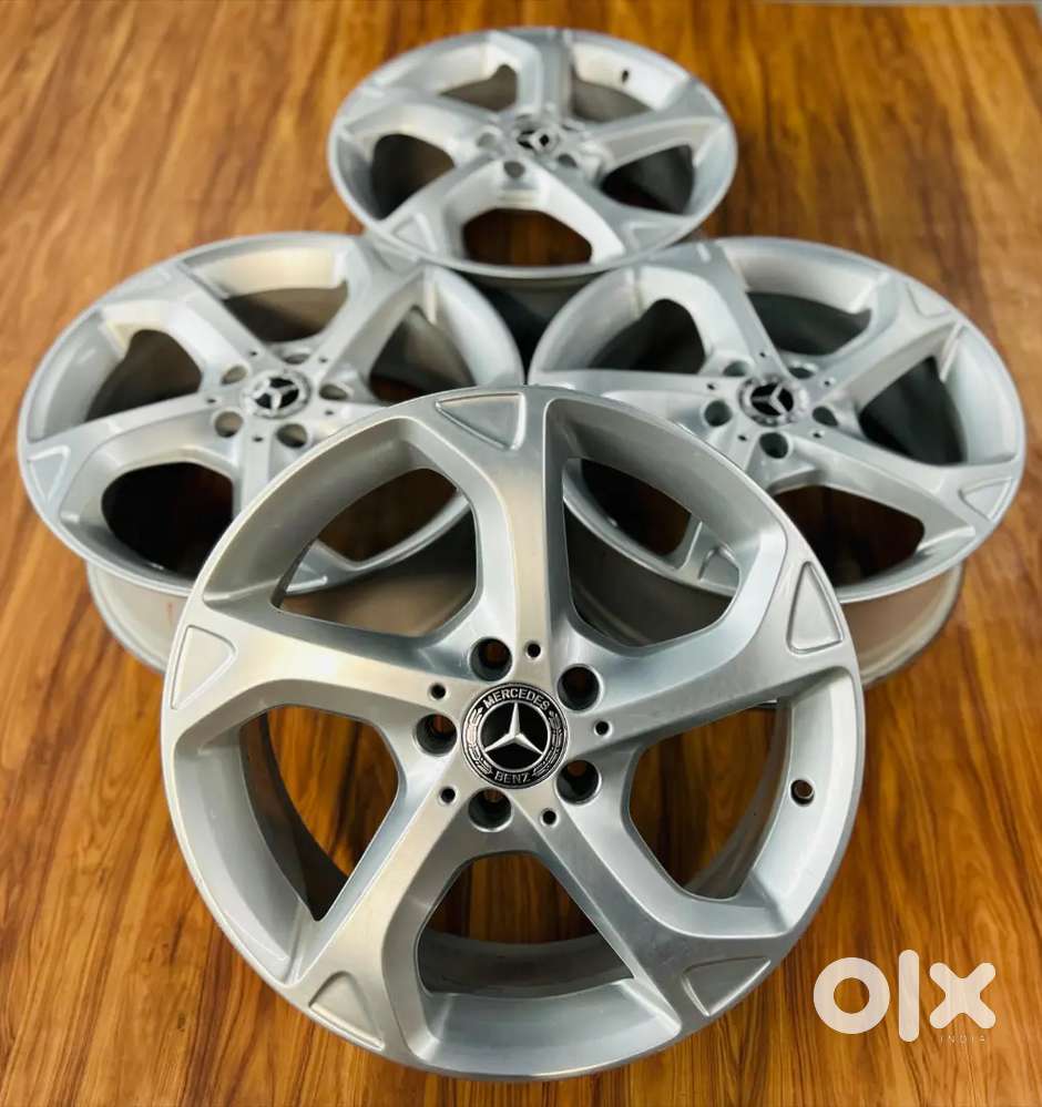 Mercedes Benz Gla 
Wheels set of 4 18 5*112pcd 7J