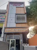 116 gaj ka bna hua h 15/70 ka neeche shop h upr 2 floor or bna hua h