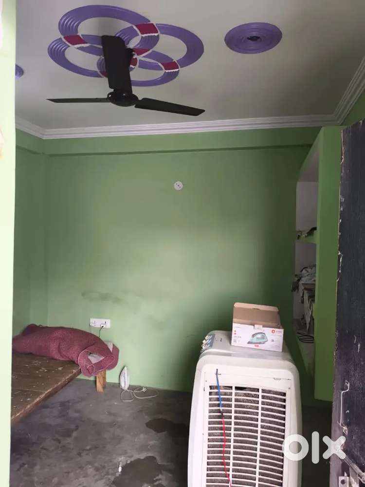 Signal Room and bathroom for rent