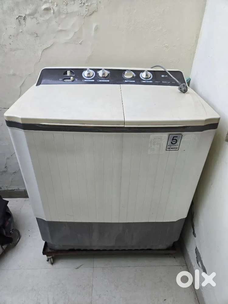 LG 9KG Washing Machine with moving Stand