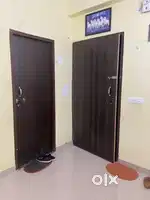 Need girl roommate