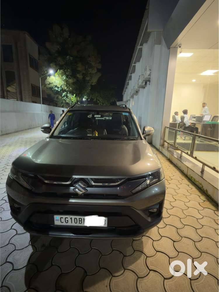 Brezza 2022 (Petrol) - Latest model, good condition.