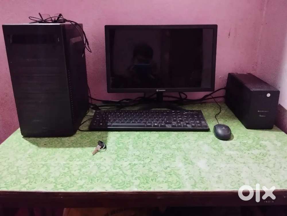 Computer pura set hai