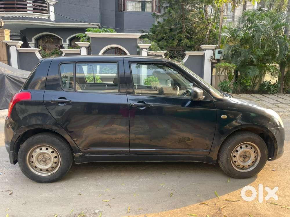 Maruti Suzuki Swift 2011 Petrol - Black