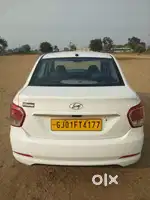 Hyundai Xcent - 2018