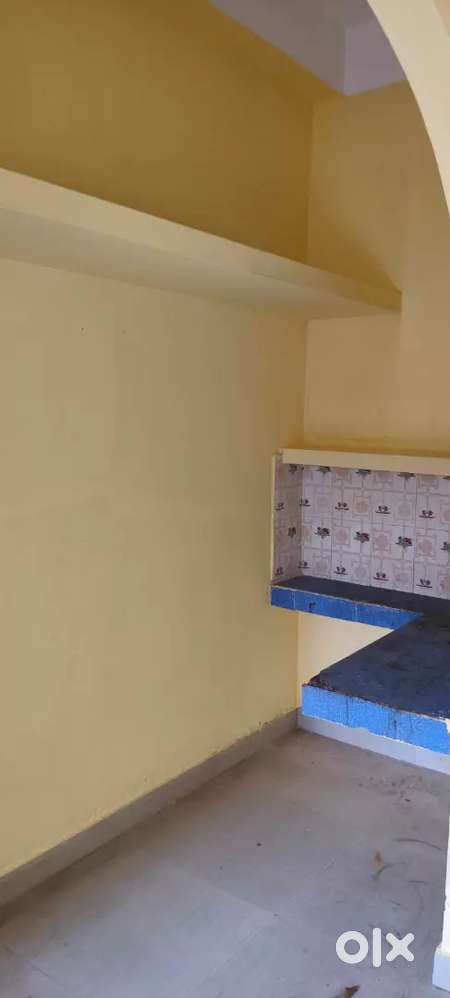 1 BEDROOM HALL KITCHEN