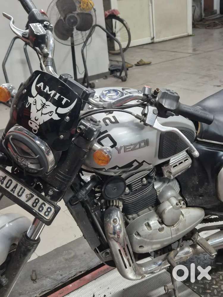 Yezdi Roadster 2022 Model in Good Condition