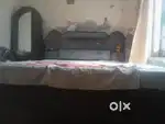 We are going to sell our double bed