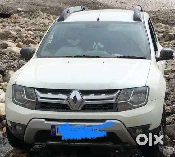 Duster awd 2017 well maintained  rxz