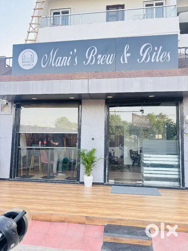 Cafe available in rent/lease