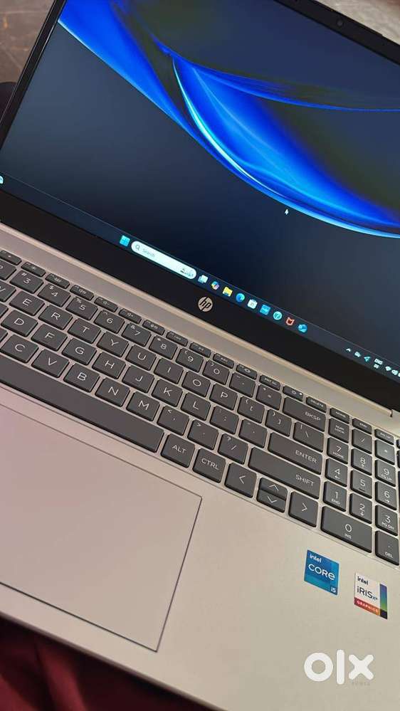 HP i5-1334u 16GB RAM 512 GB SSD below 1 month old