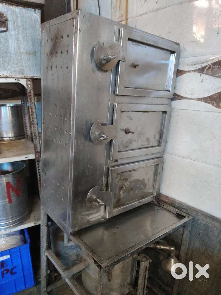 Idli steamer with boiler