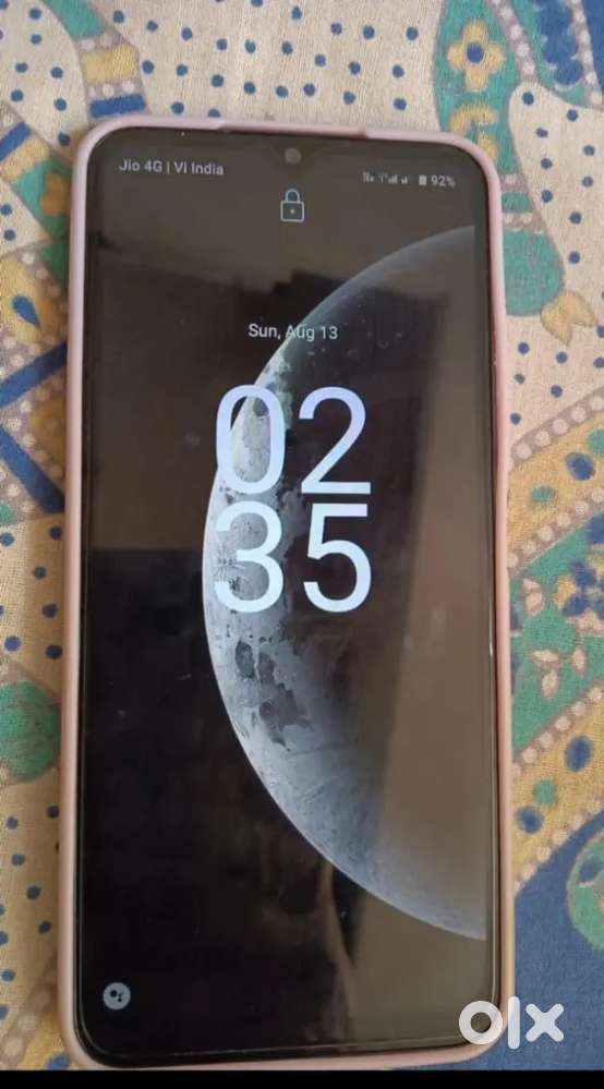 Realme c33,4-64 gb..