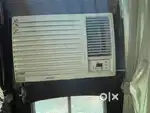 DAIKIN  1. 5 ton ac 4 star
