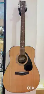 Yamaha F280 Guitar