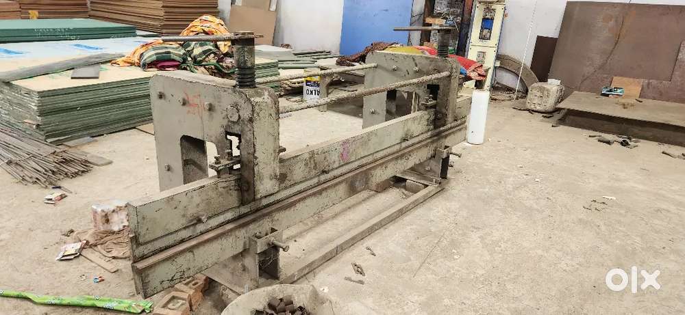 Sheet banding machine
