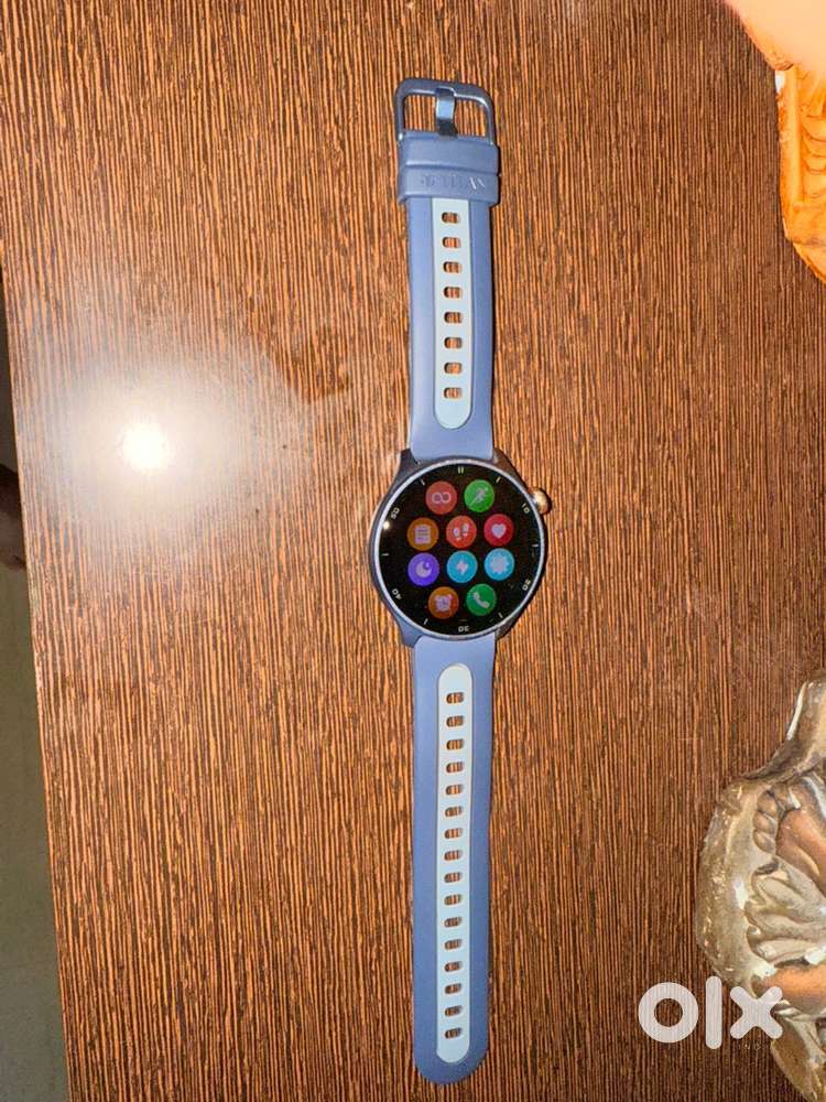 With warranty Titan Celestor Advanced GPS 3.6 CM AMOLED Disp