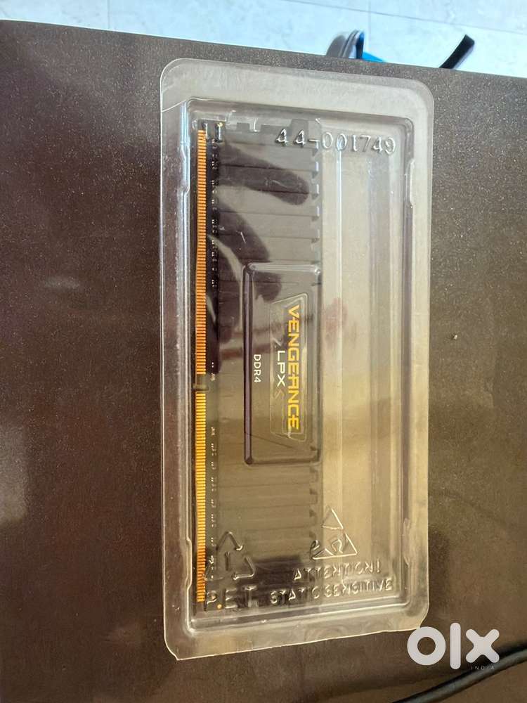 Corsair Vengeance LPX 8GB (1x8GB) DDR4 3200MHZ C16 Desktop RAM (Black)