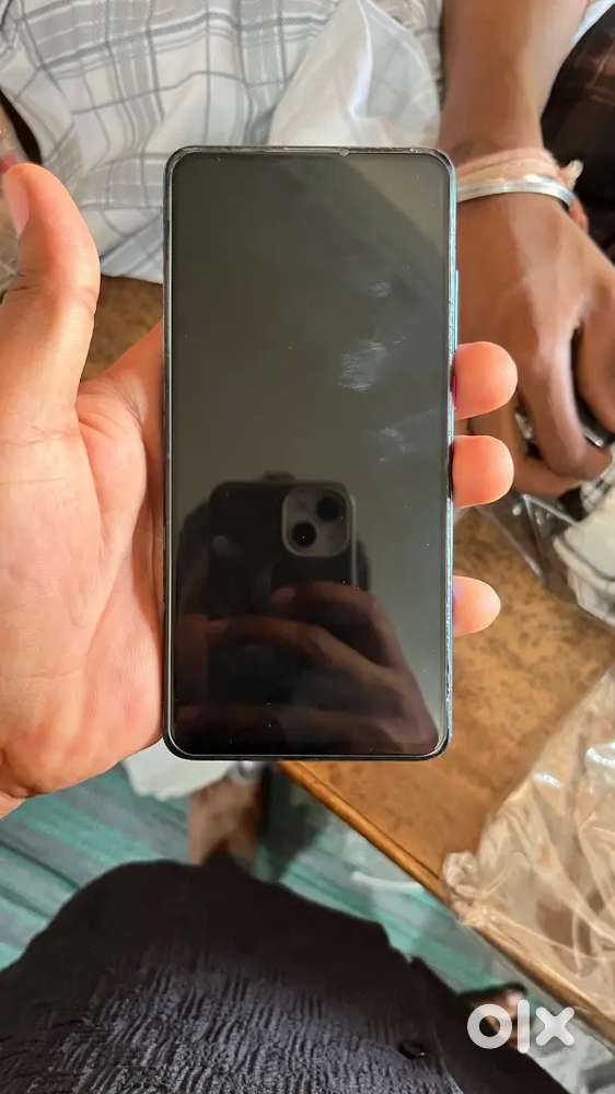 REDMI K20 6/64 POPUP CAMERA