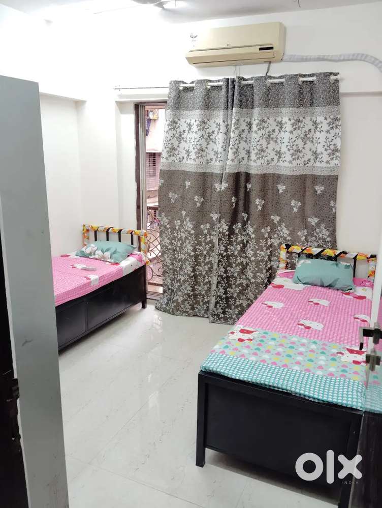 Zero brokerage girls pg andheri west near railway station 2 min
