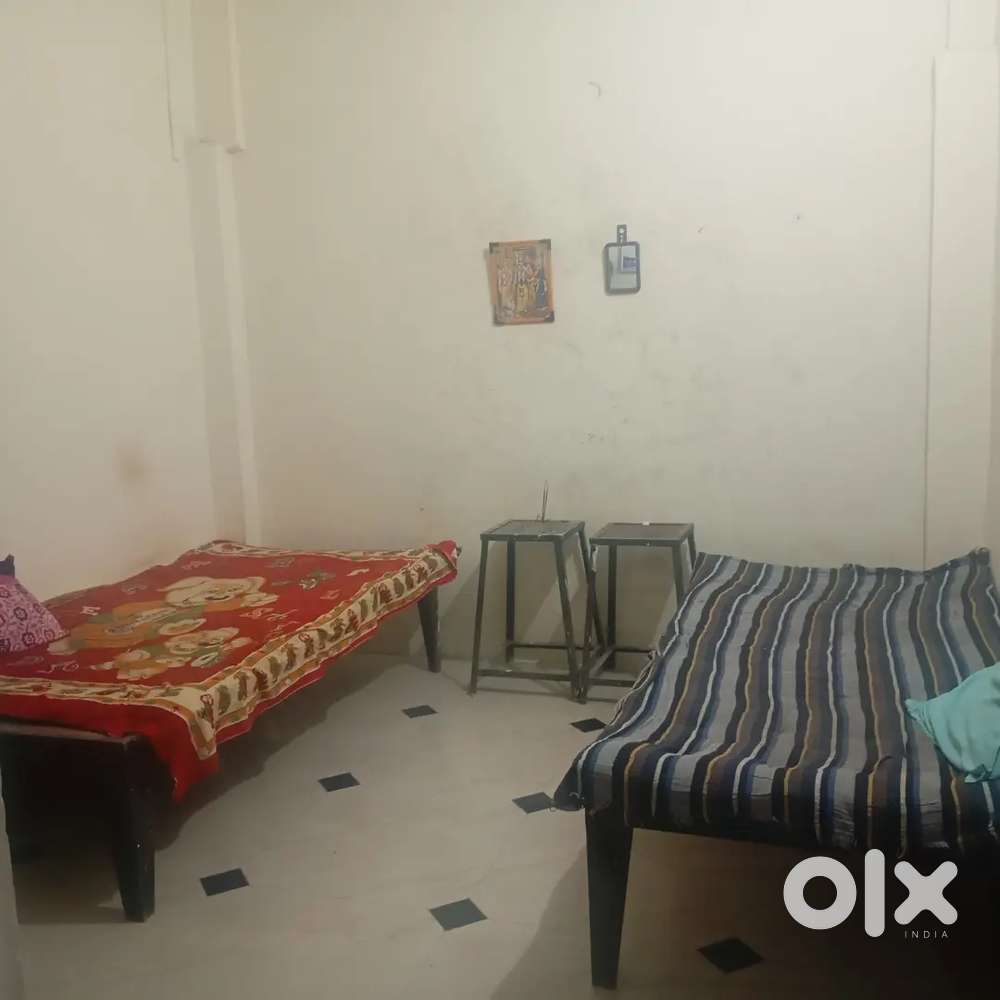 Bachelor , student , job workers allowed per head 2,500