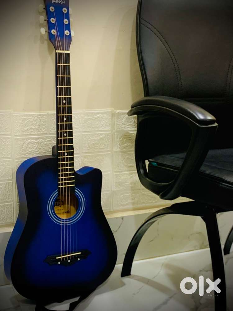 [9 day of buying] 38 inch guitar blue mat colour with guitar equipment