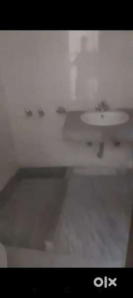 A 3 bhk ground floor available nearby bus stand