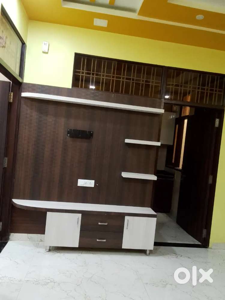 2bhk well furnished flat I hall 2rooms 1big kitchen washroom attached