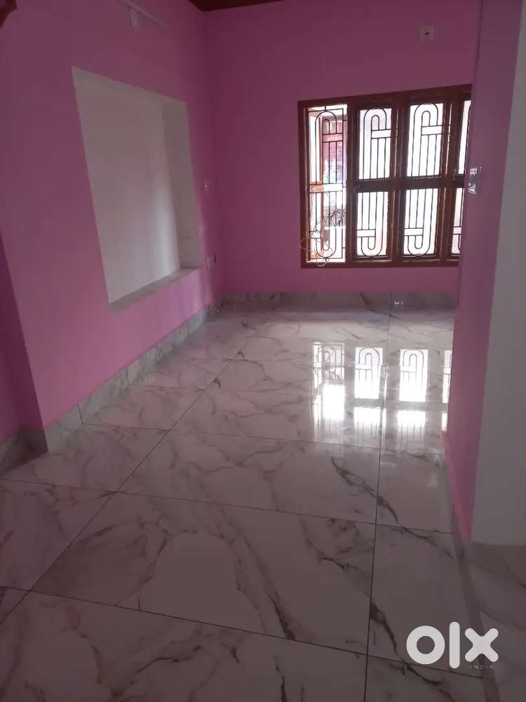 I AM BROKER)BEJAI PAYING GUEST PURPOSE HOUSE 4ROOMS 14COTS KITCHEN