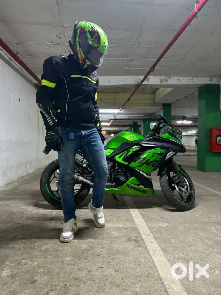 Kawasaki ninja 300 KRT edition