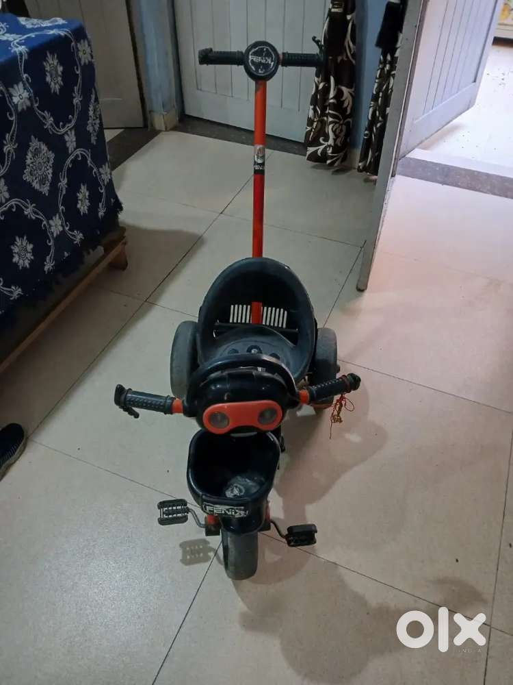 Kids tri cycle