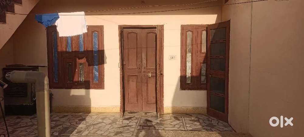 Single independent furnished room