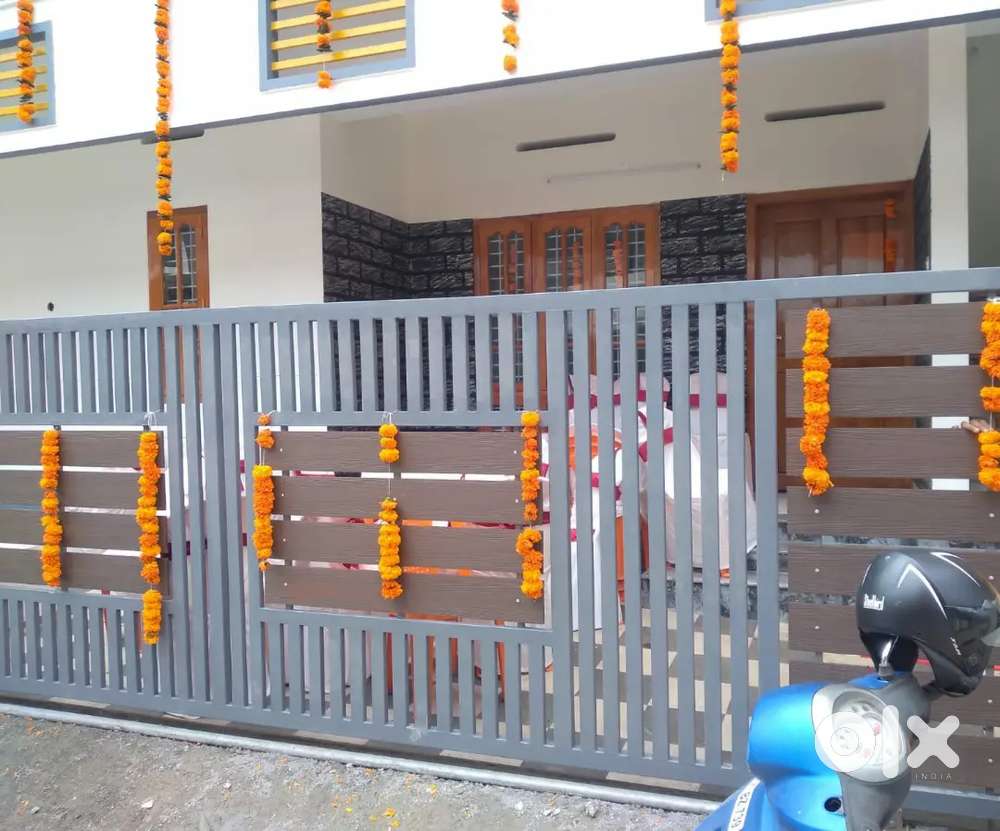 Direct owner:- walkable distance from ust backgate
