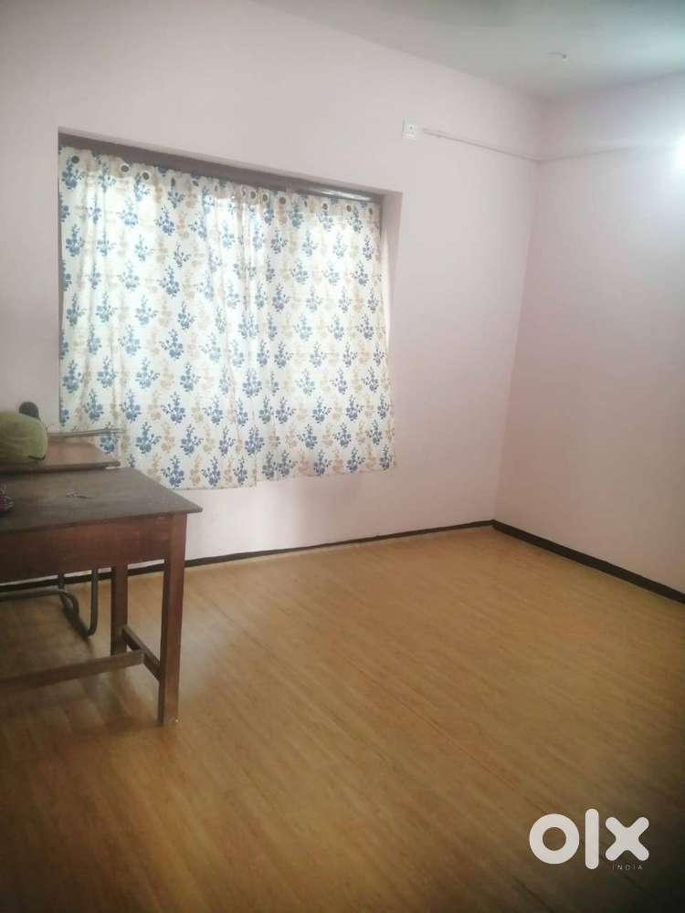 3 Rooms for Rent near Techno Park