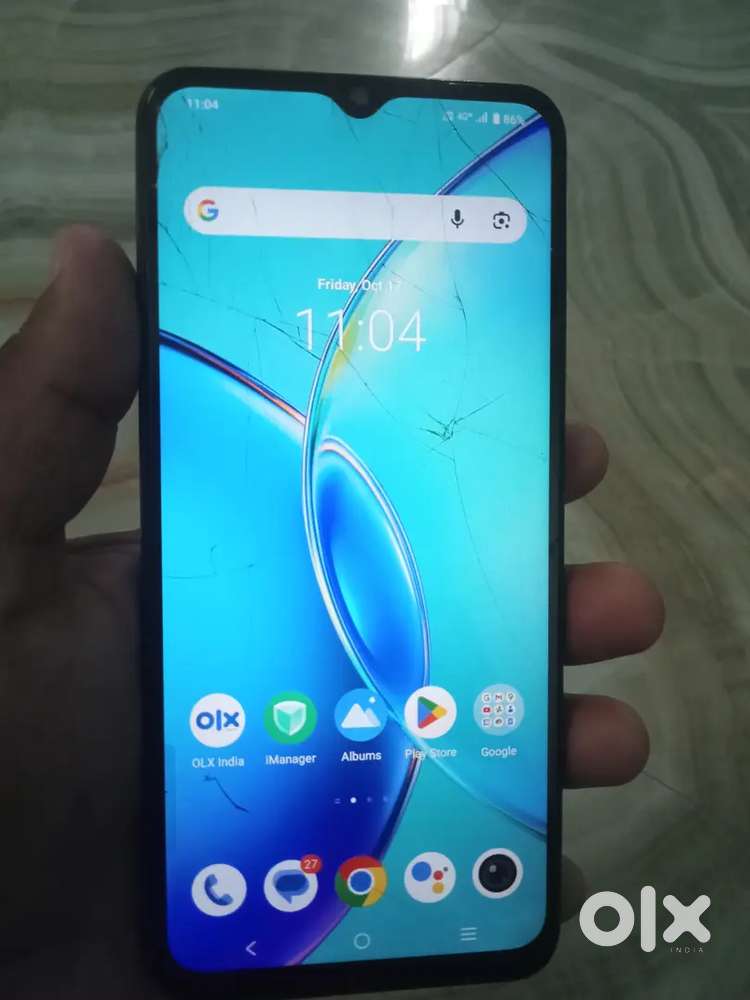 Vivo y56 5g 8+8gb ram 128gb memory display crack