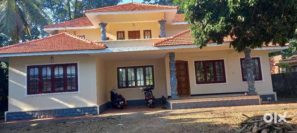 4 BHK villa for sale in Thiruvalla