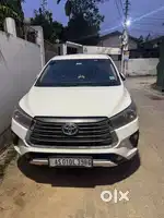 Toyota Innova Crysta 2017 Diesel Well Maintained