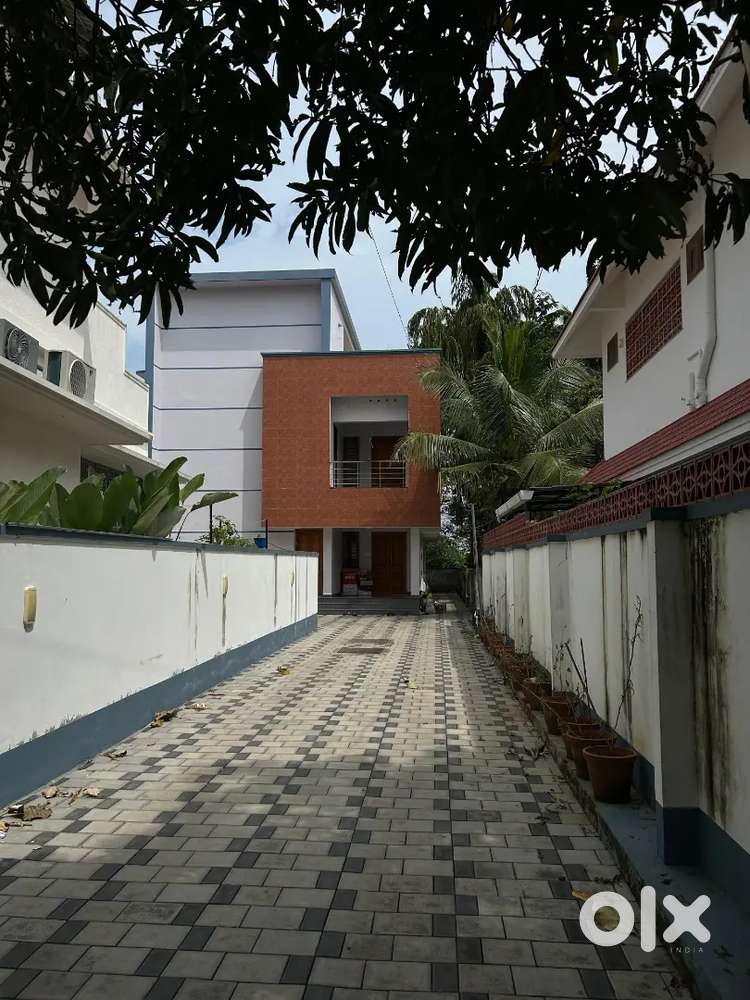 House for rent at Akkulam near Good shepherd school and NISH