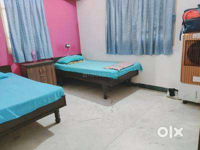 PG/ladies hostel available in Kalathipady kottayam