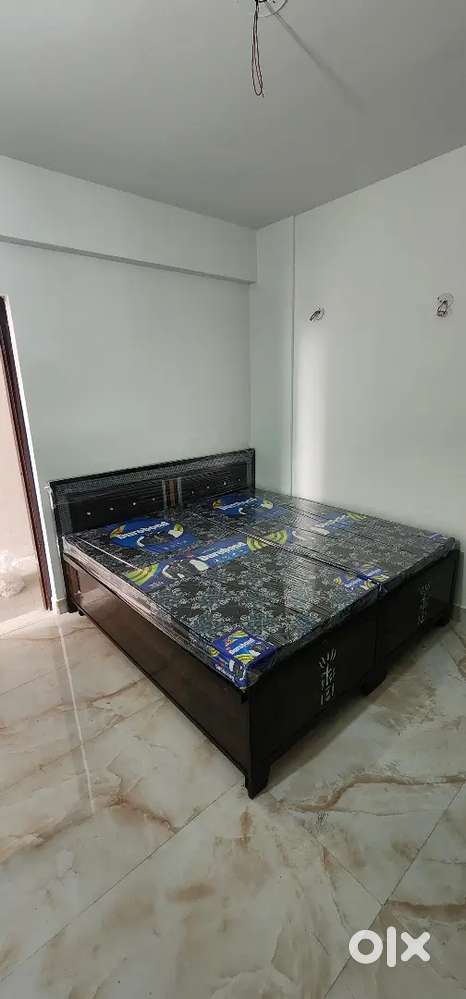 1 br flat avaliable for rent 8000