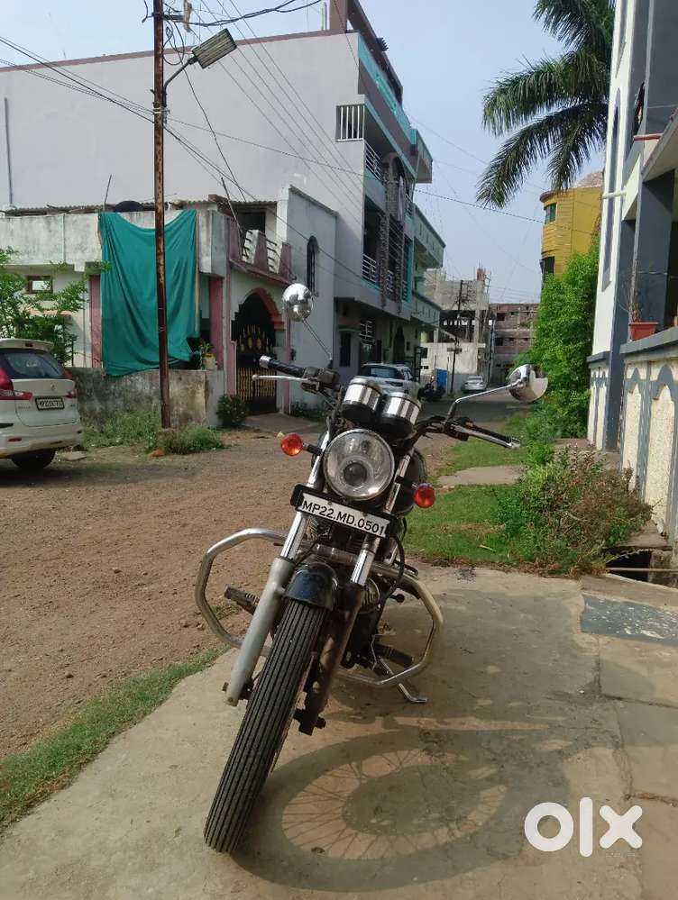 Royal enfield thunderbird 350 cc engine well maintained single owner