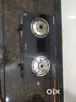 Gas stove with two burner
