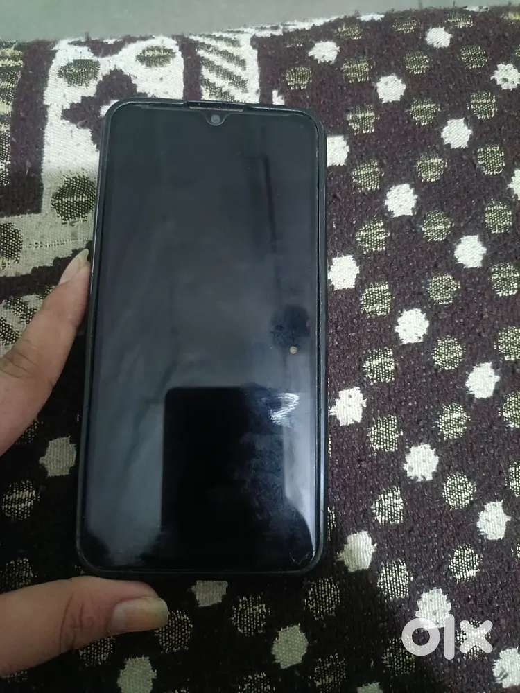 Vivo Y93 mobile is in working condition