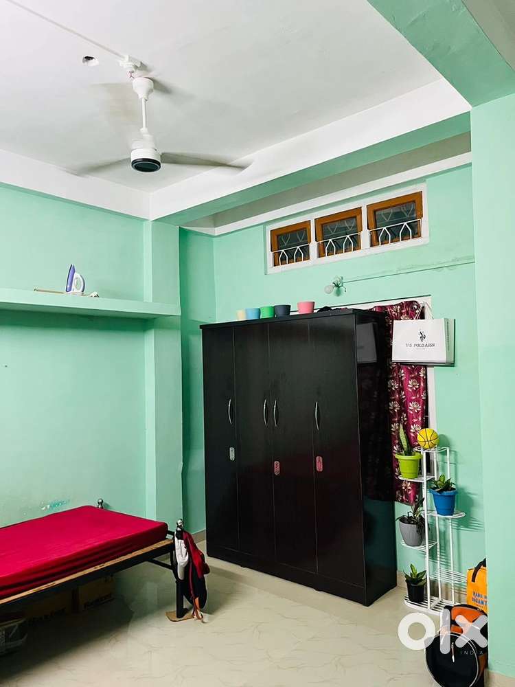 Urgent unmarried male roomate required