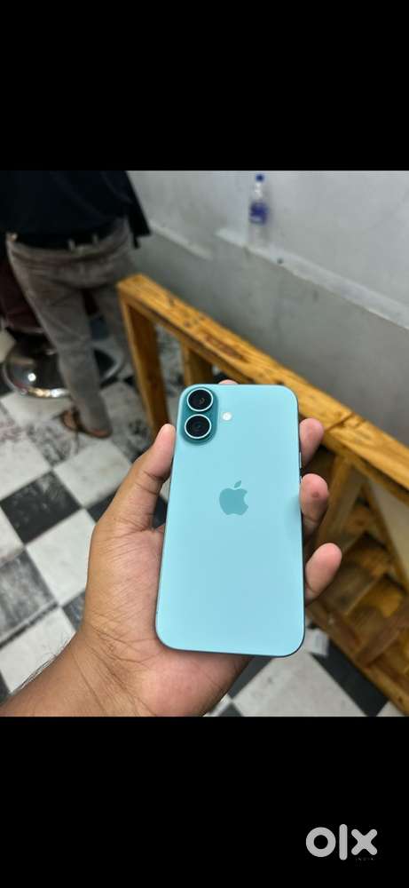 iPhone16 good condition box bill available