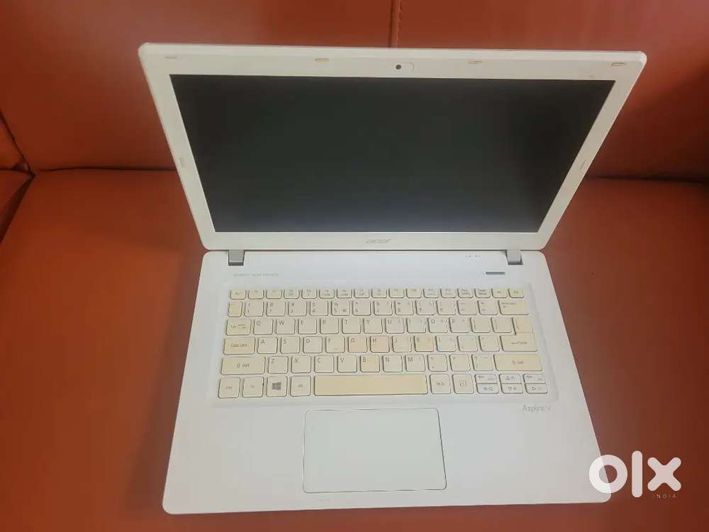 Acer Aspire Laptop i5 & 8 GB Ram