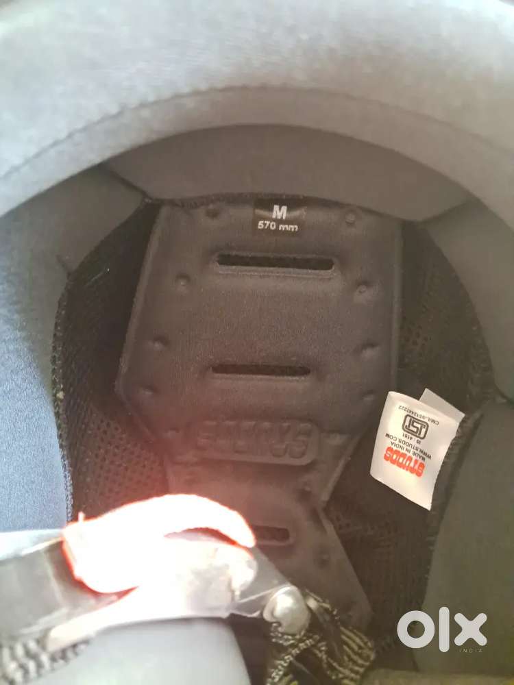 A brand new STUDDS full faced full helmet [ not used ]